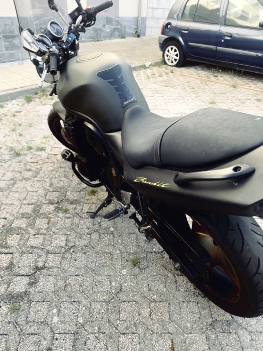 Bandit 600  ano 2000
