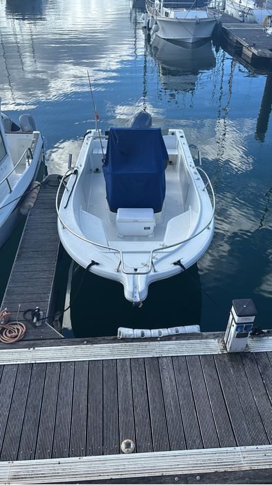 Barco Kelt white shark  yamaha 200cv  ( 300h )