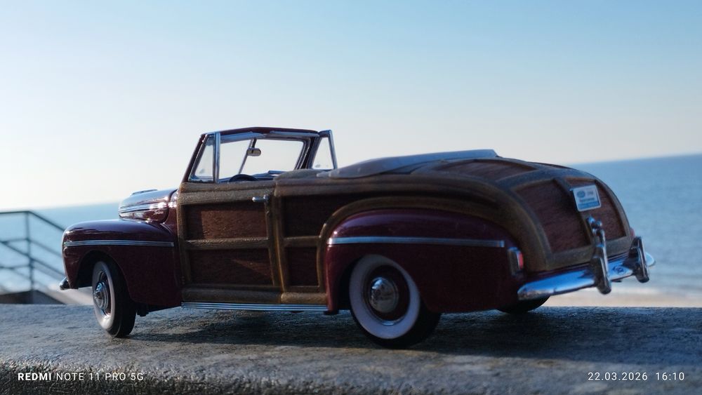 Ford sportsman 1:18