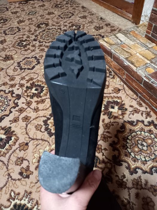 Ботинки  замшеві 40р