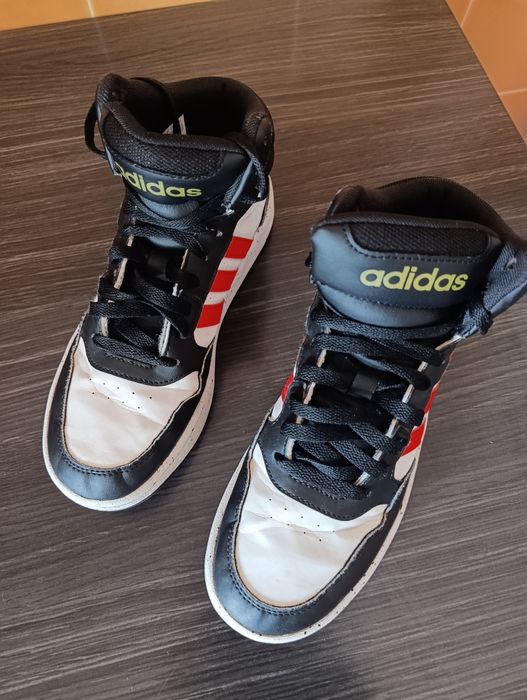 Sapatilhas Adidas Hoops 3.0 Mid (Cano Alto) – Tam. [38]
