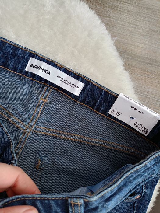 Джинси  жіночі BERSHKA,MOM slim,Нові! 40-й розмір L - ка.