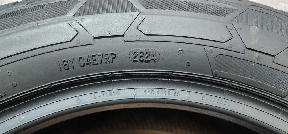 225.55.17C Continental VacContact Winter 2шт