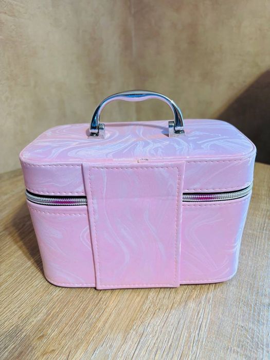 Косметичка рожева нова