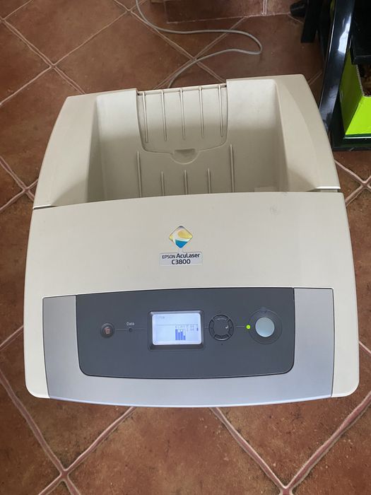 Epson Aculaser C3800DN. Погано друкує. Всього надруковано 40.000 стр