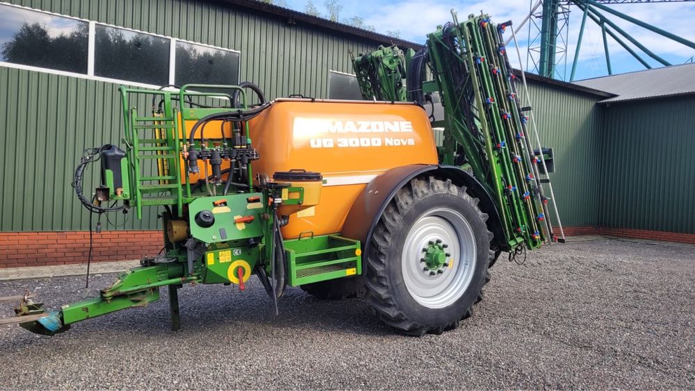 Opryskiwacz Amazone 3000l 24m lance