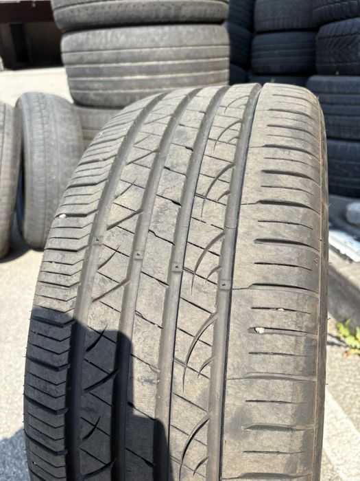 Автошини 245/40 ZR20