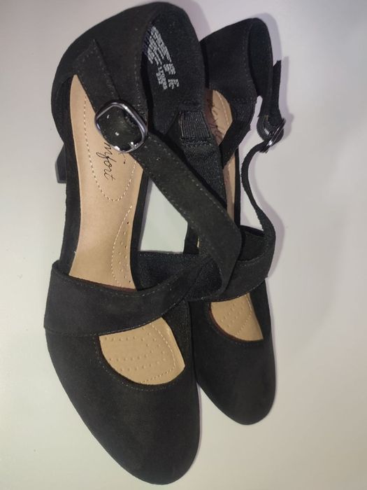 Нові туфлі бренду Dexflex Comfort