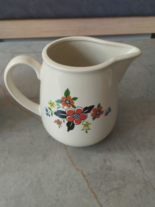 Dzbanek Tułowice, kwiaty, porcelit PRL