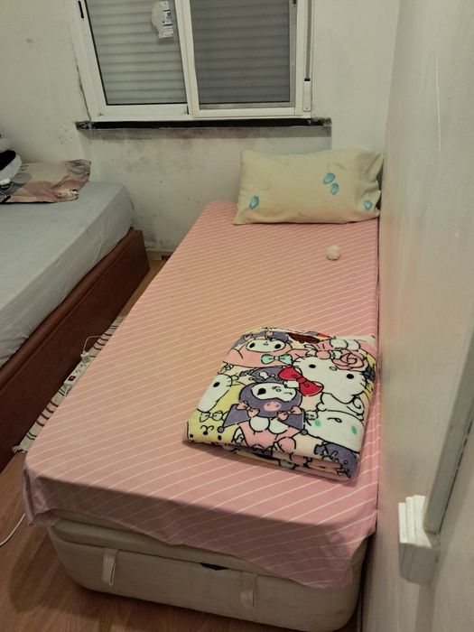 1 quartos duplo 2 camas 250€ cada cama tudo incluído água luz gaz