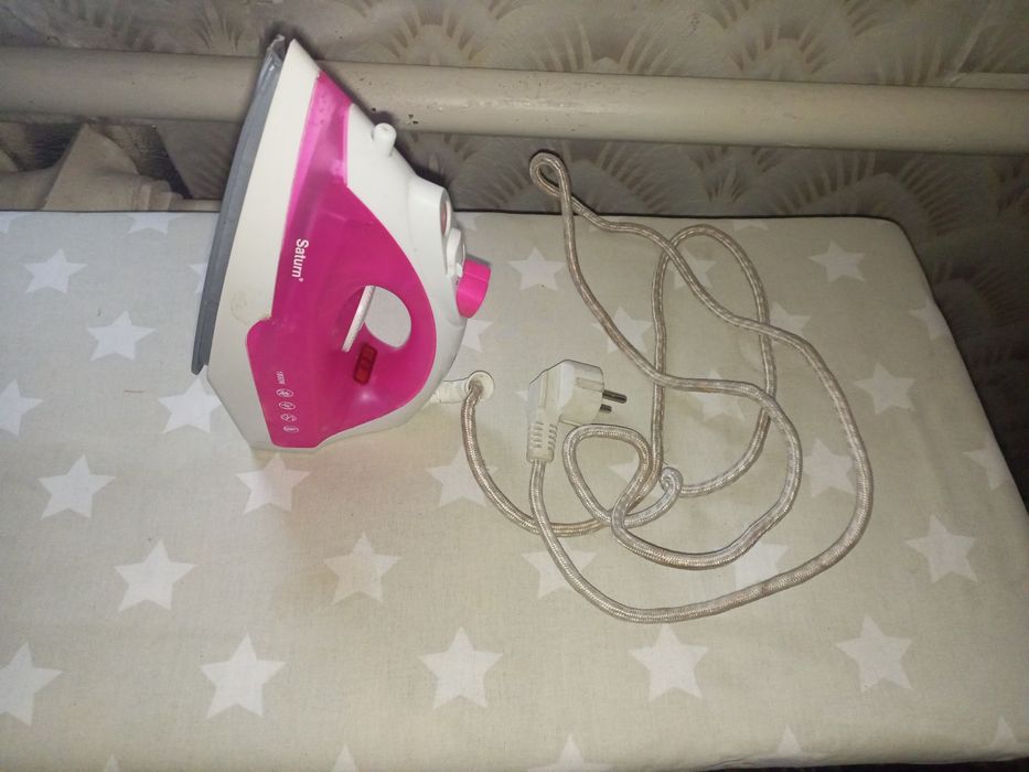 Два утюга рабочие