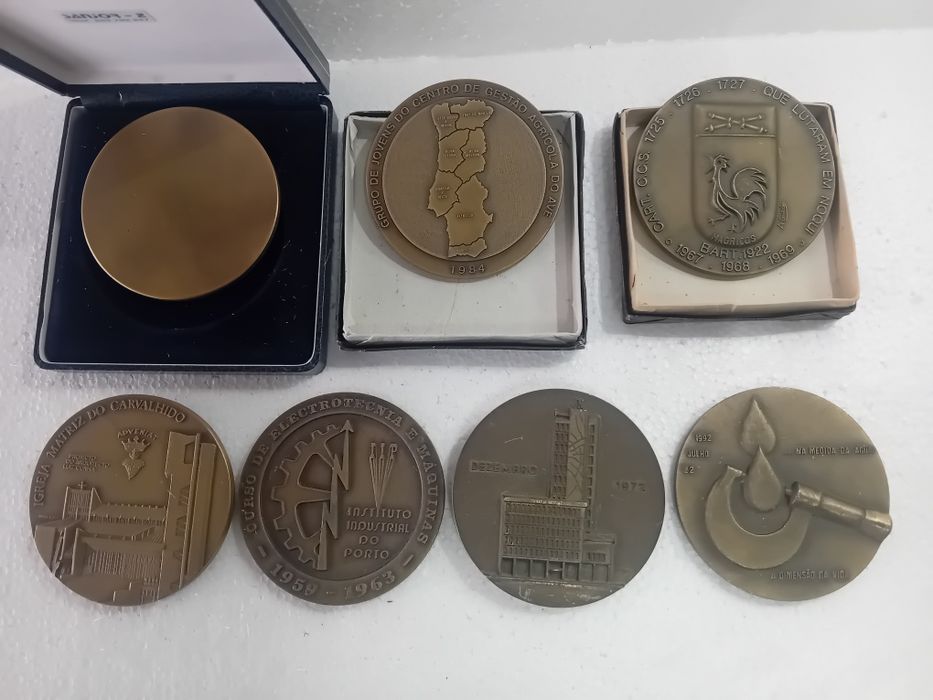Commemorative Medals429045900965980161