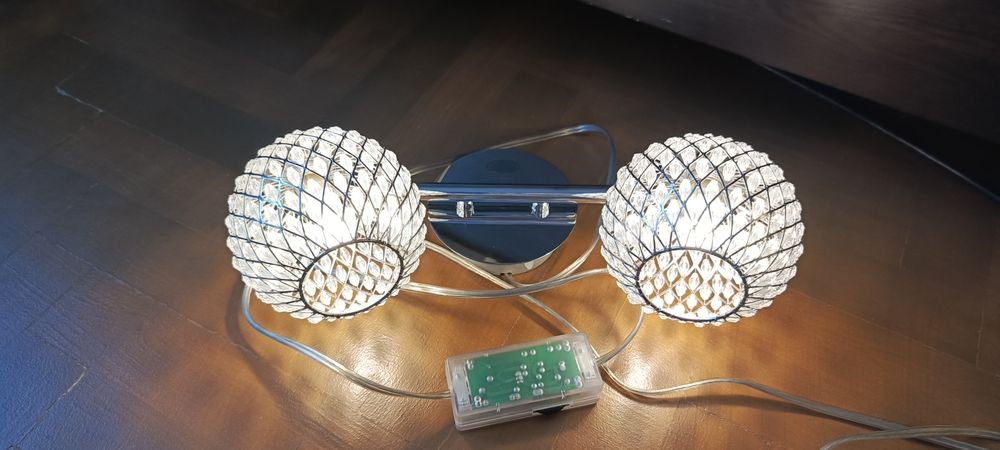 Kinkiet lampka z regulacją światła