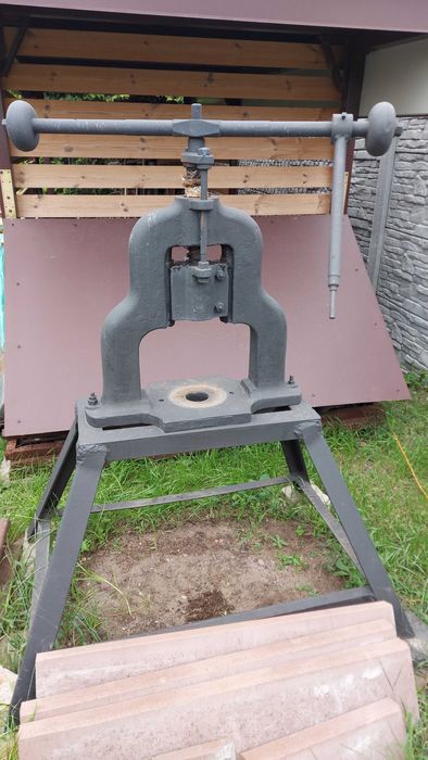 Prasa ręczna balansowa