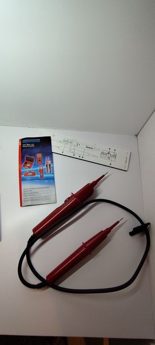 Woltomierz analogowy