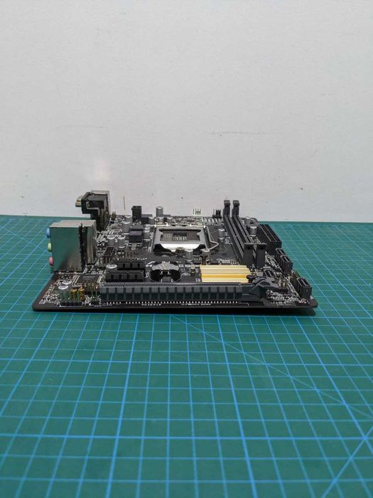 Материнська плата ASUS H110M-CS Кількість! Заглушка в комплеккті