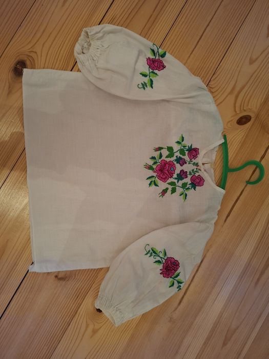 Вишиванка гладдю для дівчинки