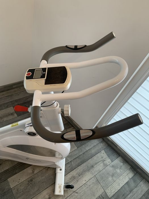 Rower stacjonarny  Aeris exercise bike. Masa zamachowa 18kg
