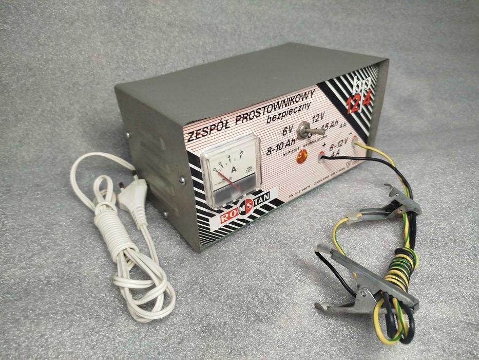 Prostownik Zespół prostownikowy bezpieczny 6V-12v/ 4A 34-45Ah