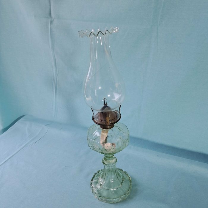 Candeeiro a petróleo transparente
