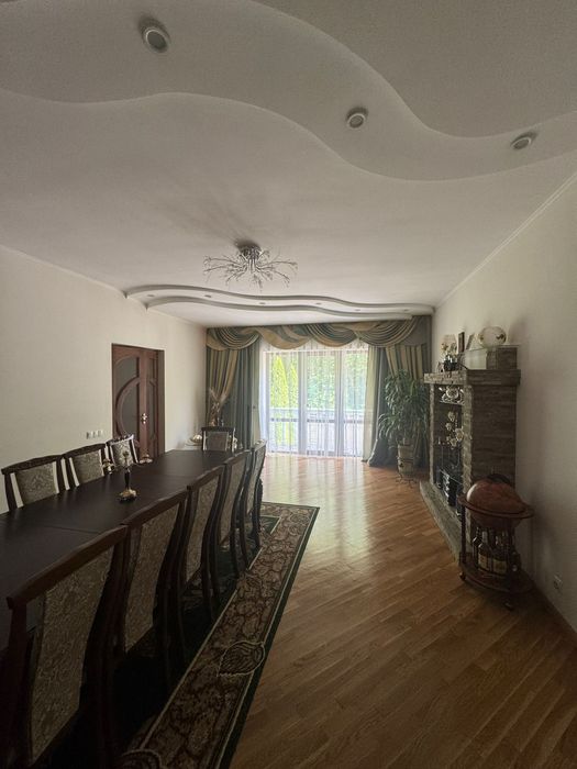 Продаж будинку в Брюховичах