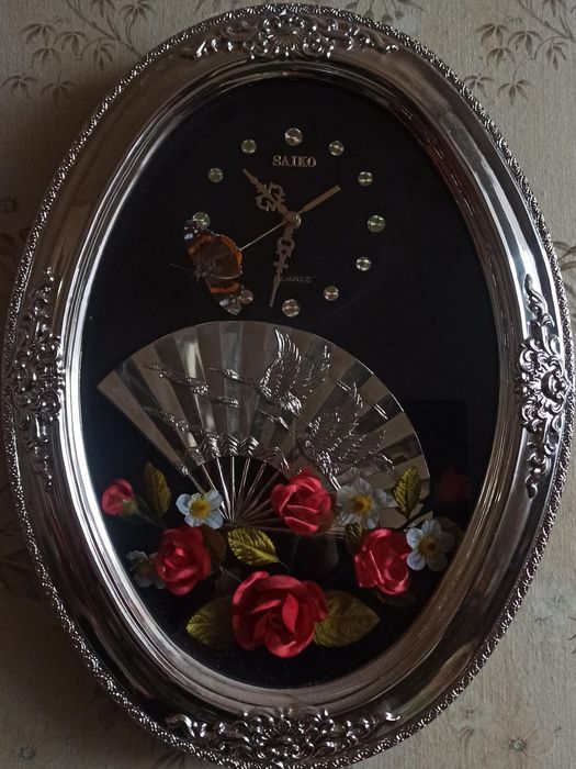 Часи настенные кварцевые