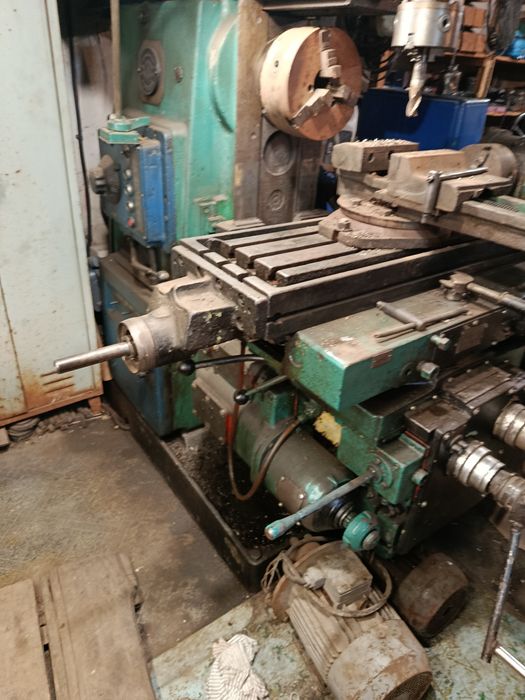 Фрезерний  Станок 6Р82+делітільна головка