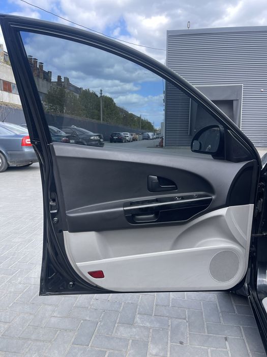Пподам Kia seed 2.0 газ-бензин