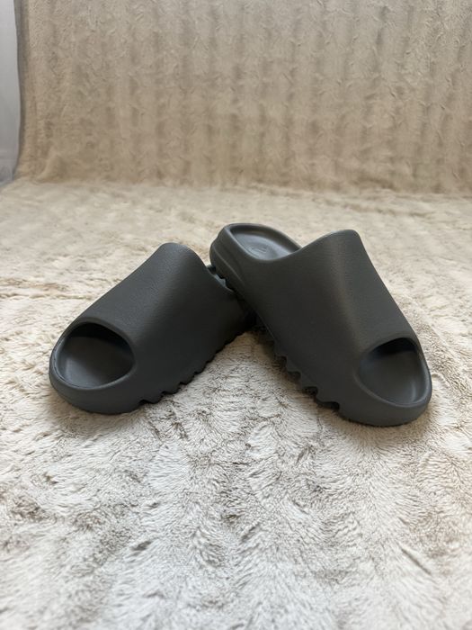 Klapki yeezy slide