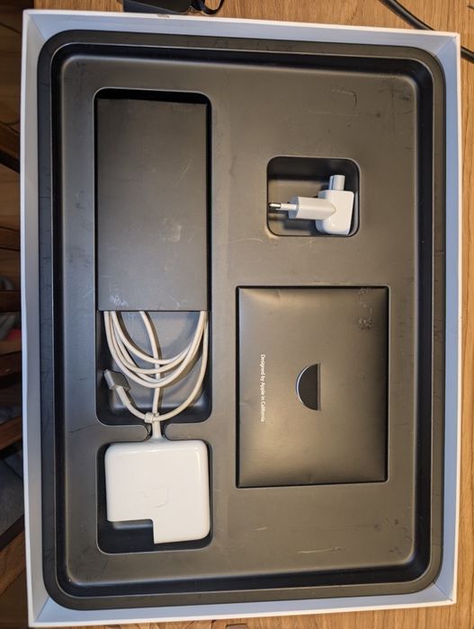 Macbook Air 13" 2017 8GB 128GB + gratis