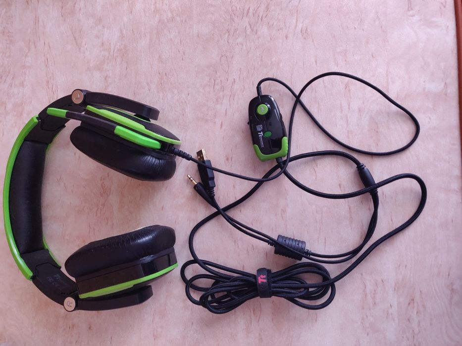 Tt eSPORTS Console One