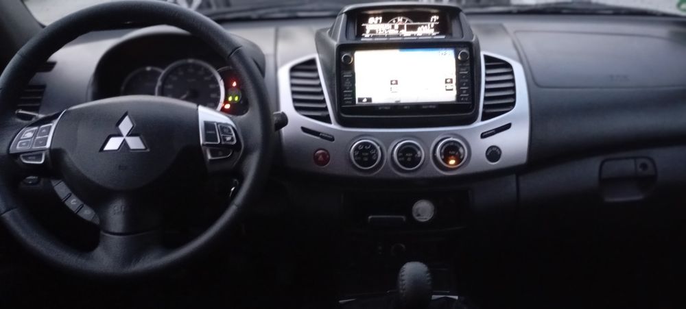 Mitsubishi L200 4X4 2015 180cv