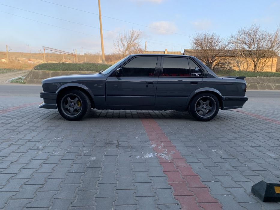 Продам бмв е 30 2.7