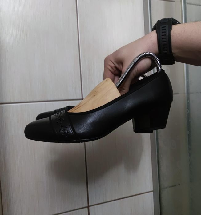 Eleganckie 40 Easy Street damskie czółenka marki Easy Street, model Bo