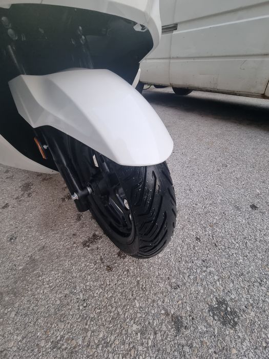 Moto PCX 125 , 373  km , branca semi nova 2024