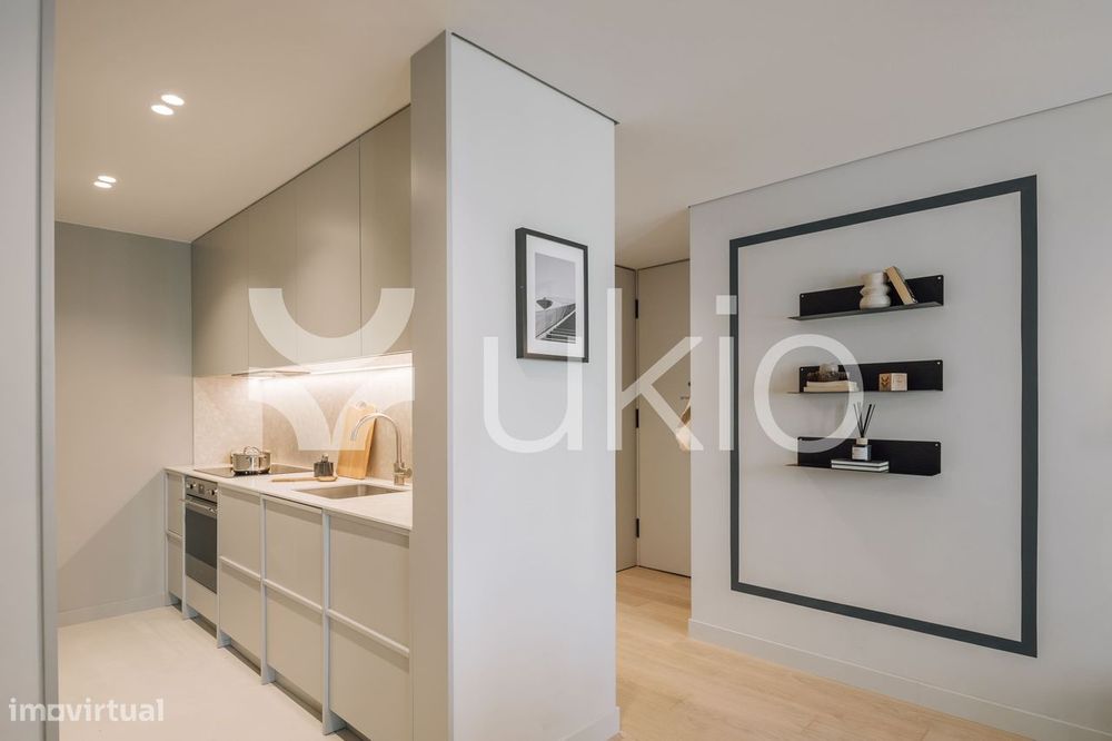 Apartamento T1 com ginásio e piscina em Entrecampos