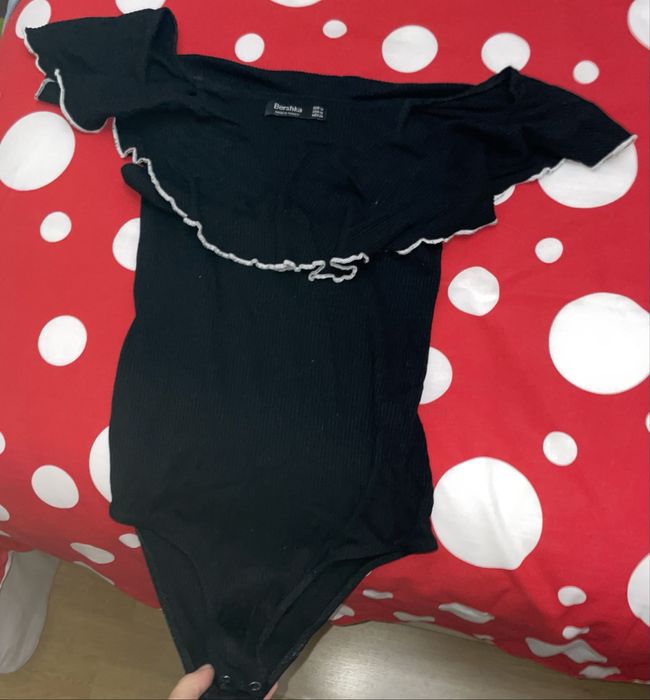 Body preto sem ombros