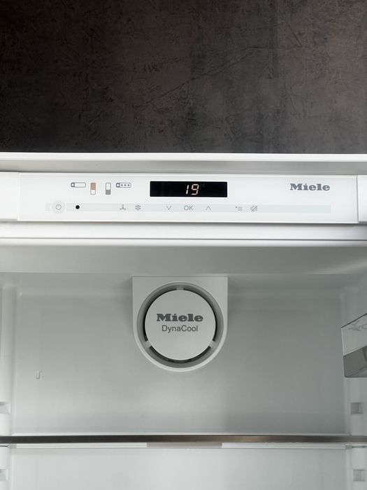 LUX!!! Холодильник Miele KFN 37452 IDE  Льод NoFrost Дотяжки