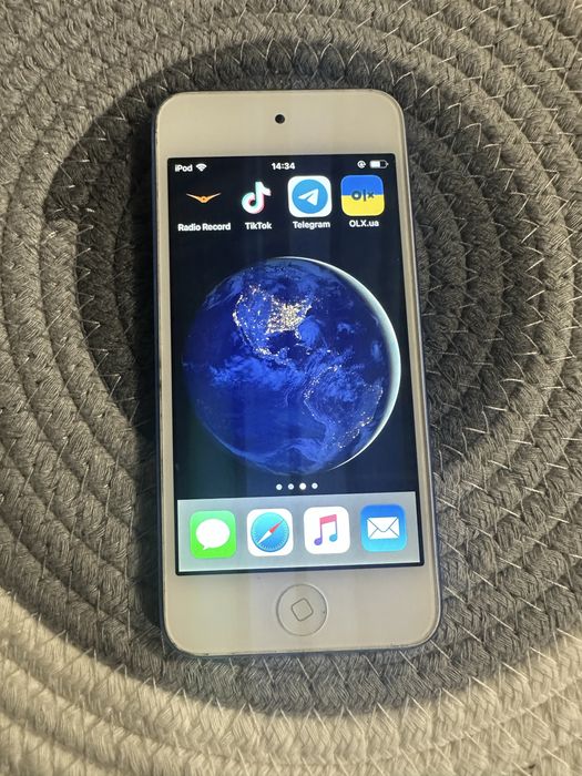 Apple Ipod 6 б/у