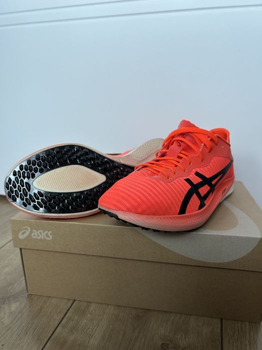 Asics Tokyo buty lekkoatektyczne