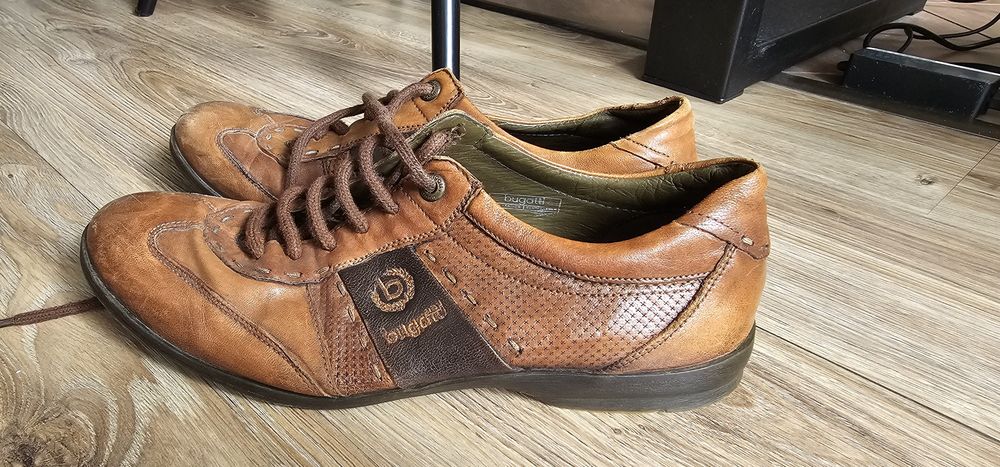 Bugatti skórzane męskie buty rozmiar 43 wkładka 28,5cm używane