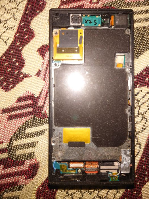 Продам sony Xperia xzs
