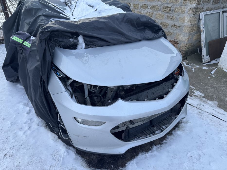 Капот Chevrolet Bolt EV