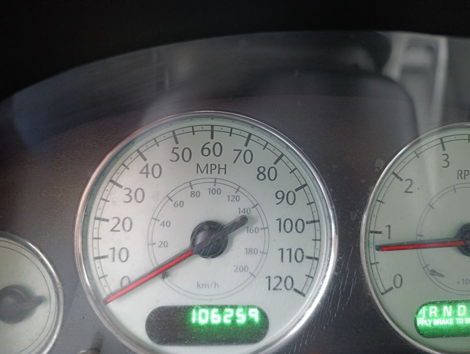 Крайслер Tawn & Country Limited 3.8i