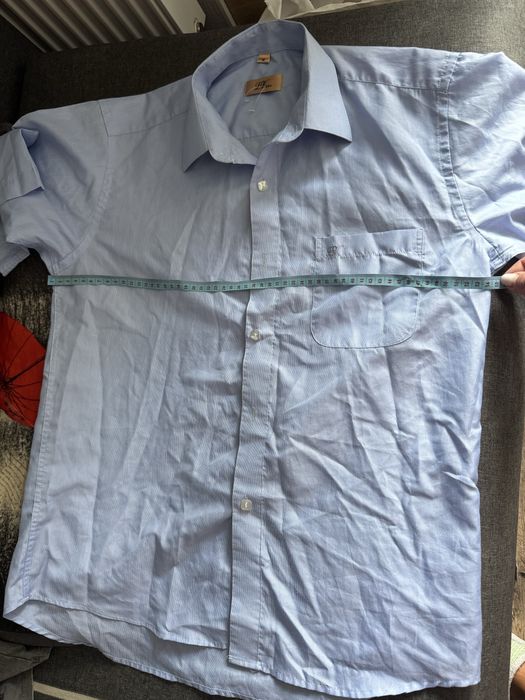 Сорочка блакитного кольору з коротким рукавом