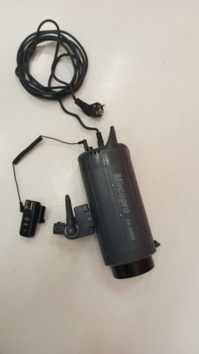 Вспышки студийные продам