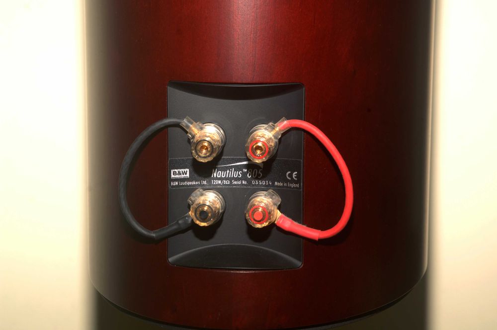 Colunas B&W Nautilus 805