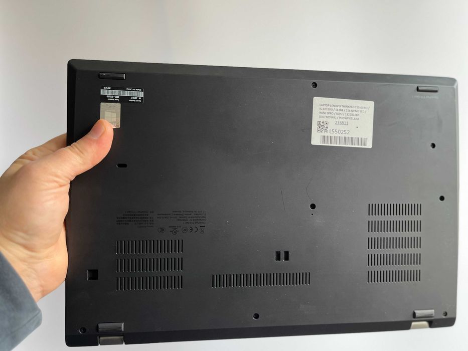 Lenovo ThinkPad T15 Gen 1 15,6 "  i5-10310U 16/256GB FHD Dotyk W11P FV