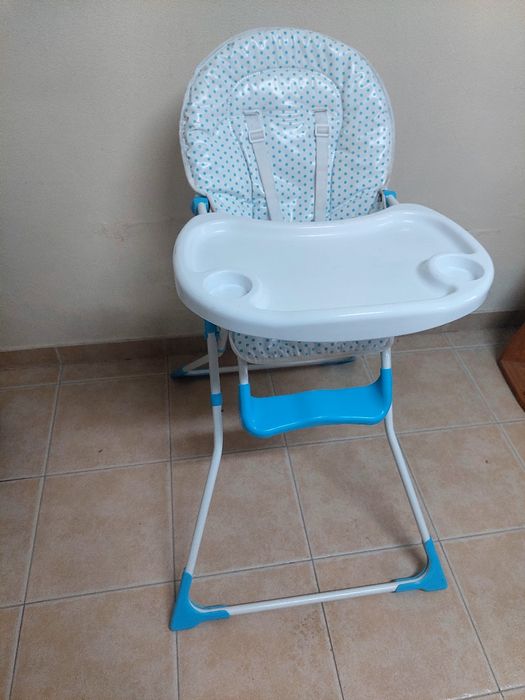 Cadeira de refeições criança