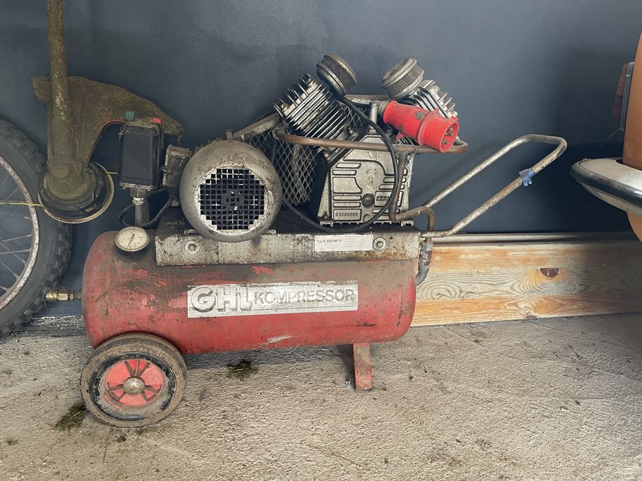 Kompresor dwutłokowy, sprężarka